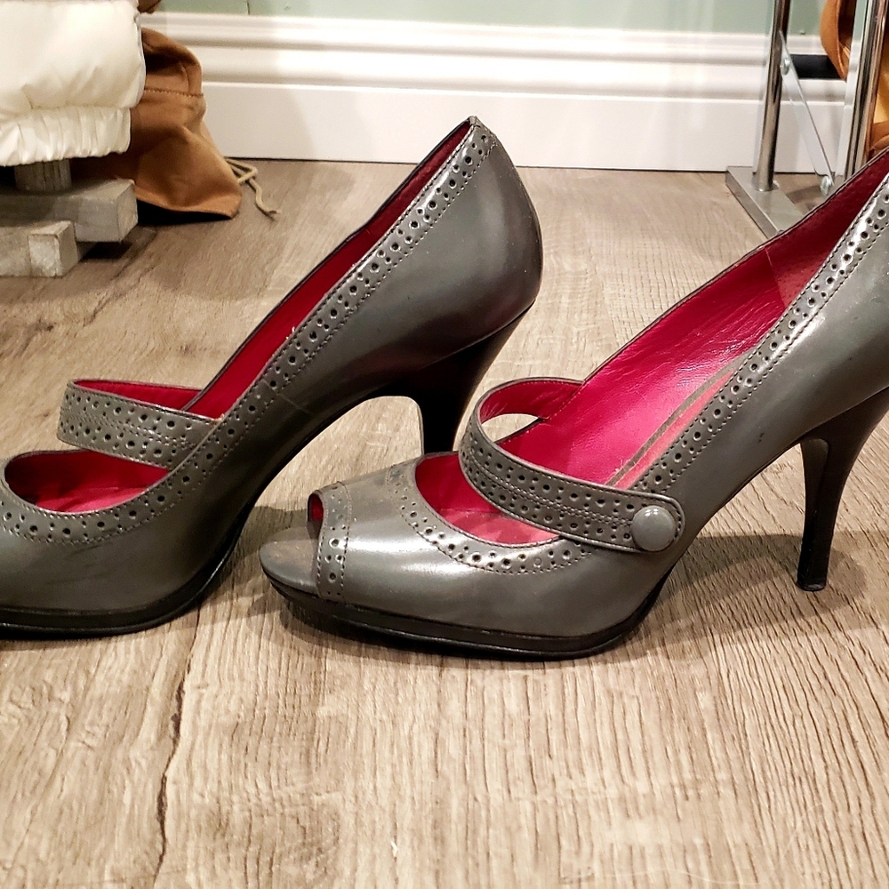 Banana Republic heels